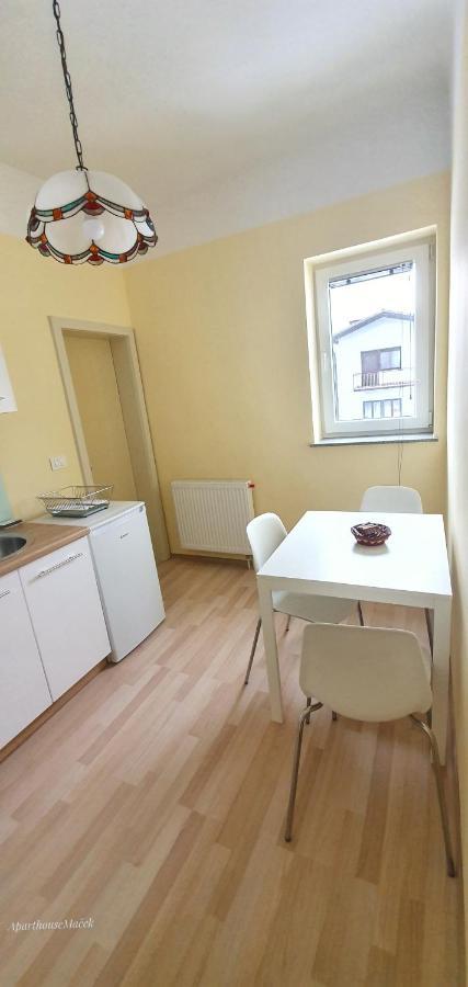 Aparthouse Macek Appartement Ljubljana Buitenkant foto